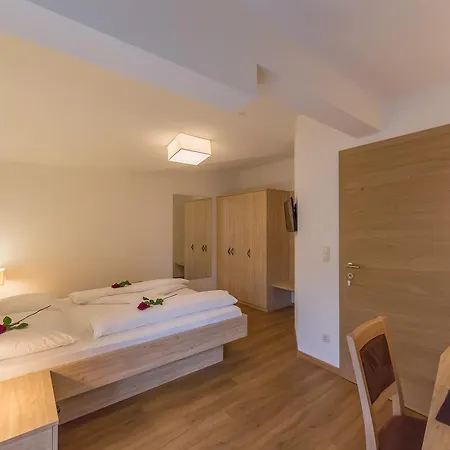 Garni Appartement Alpenresidence Steinhaus Zimmer foto